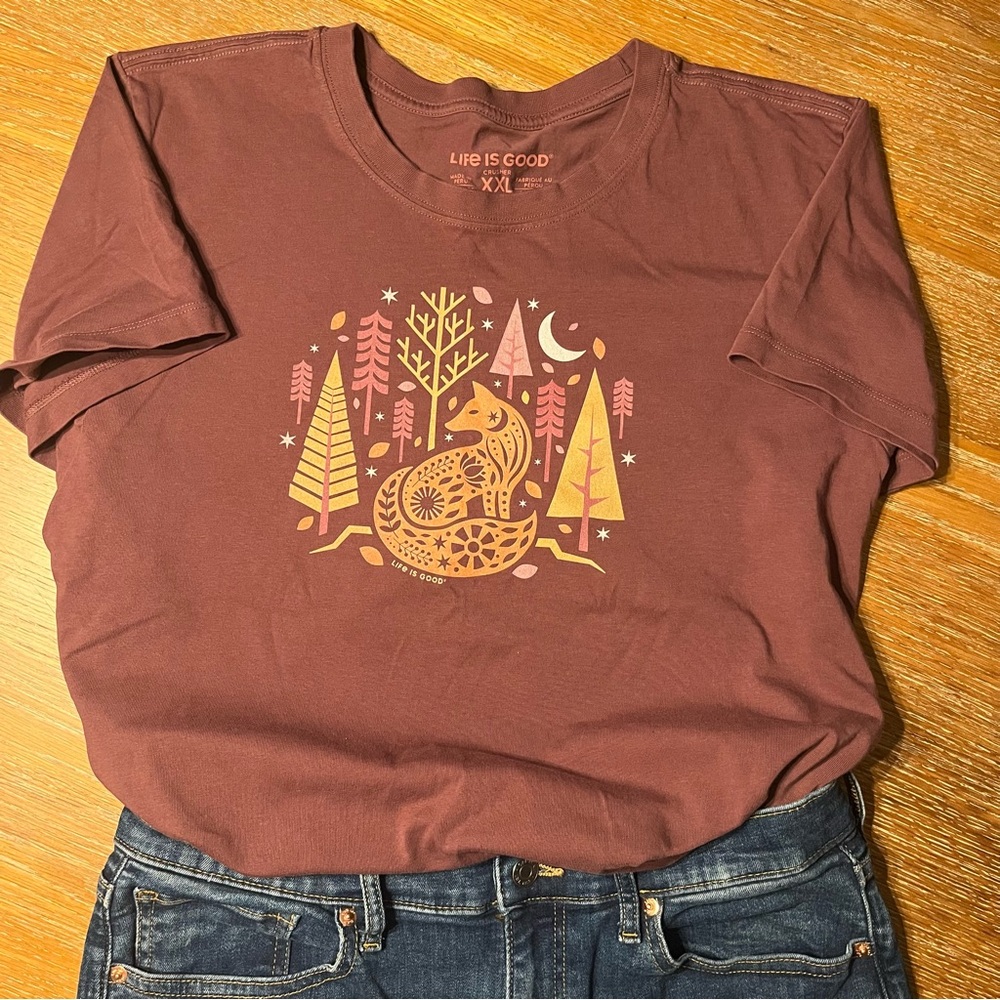 Life Is Good Mauve Fox Graphic Tee